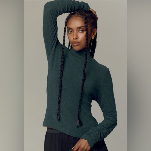 NWT! By Anthropologie Dark Green Ruched-Sleeve Turtleneck Top - Size XXS 🏀 - Picture 1 of 10